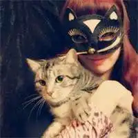  情侣头像抱着猫的一男一女微信头像图片大全