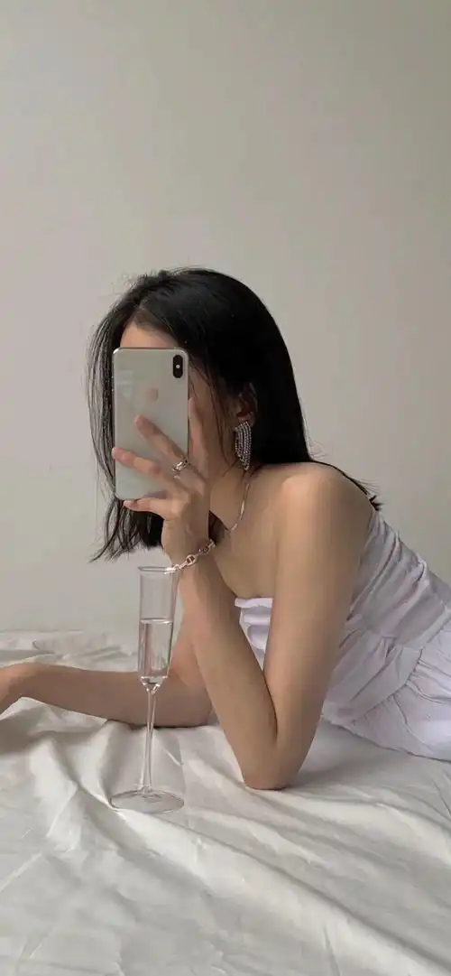  高颜值美女写真手机壁纸