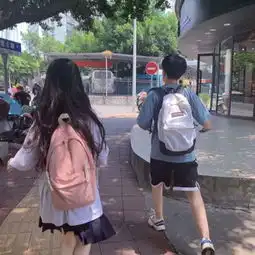 四人四张配套情侣头像四个人一起用的同一系列