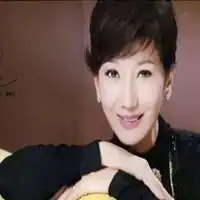  时尚中年女人微信头像微信头像图片大全