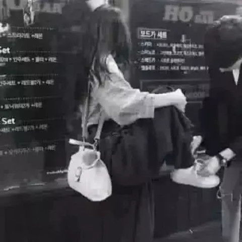  度娘都搜不出的情侣头像,秀出天际,通知被班主任移出群聊