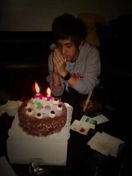 这个帅哥是那个 这个帅哥是那个