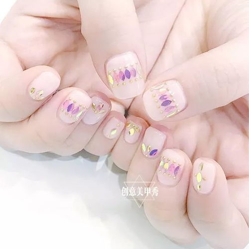  纯色美甲这么做,美翻啦