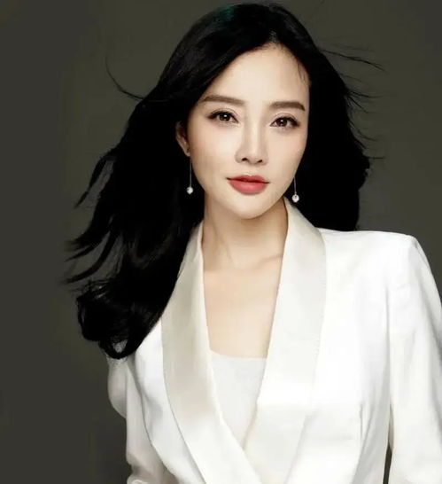 李小璐疑似与小男友在酒店约会,人设崩盘,却活得很体面