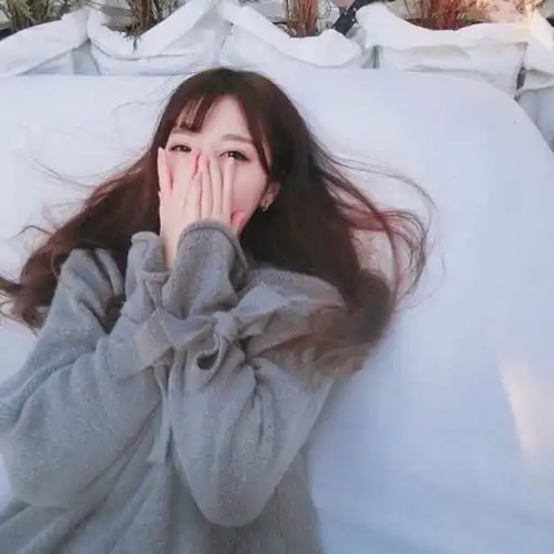  45岁男人感悟到了中年,卧病在床,唯一能够照顾自己的只有妻子