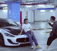 跟车拍照情侣头像