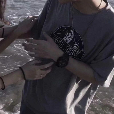  抖音流行部位情侣头像一男一女图片娶了个疯婆娘