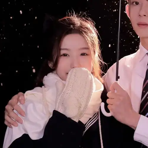 记得换甜甜的情侣头像哦 记得换甜甜的情侣头像哦