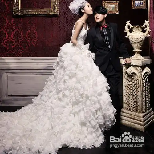  推荐适合80后的婚纱,时尚个性婚纱礼服选择