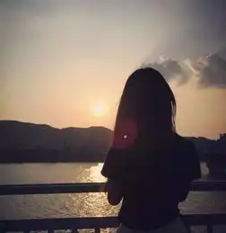 求一张图片一对情侣睡在橙色地板上的同一只灰色枕头上而且脸对着脸 求一张图片一对情侣睡在橙色地板上的同一只灰色枕头上而且脸对着脸