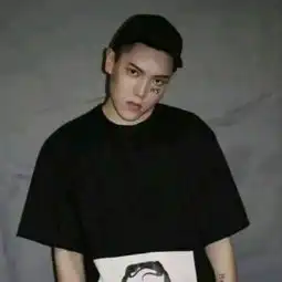  地球之所以是圆的,是因为上帝想qq情侣头像我要个性网