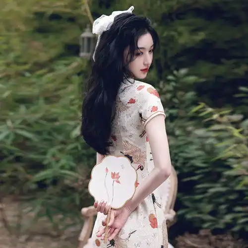  女生头像我欲见你,何惧一两个春秋