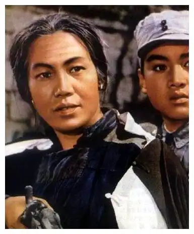 丈夫是副院长,女婿是著名影星,老艺术家曲云为何晚年捡垃圾 丈夫是副院长,女婿是著名影星,老艺术家曲云为何晚年捡垃圾