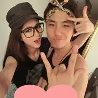 ins头像情侣一左一右红