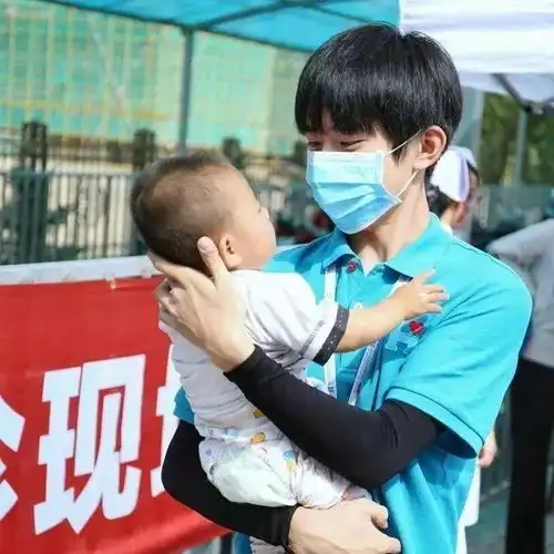 易烊千玺走红的原因是什么看完这些你就知道了  易烊千玺走红的原因是什么看完这些你就知道了