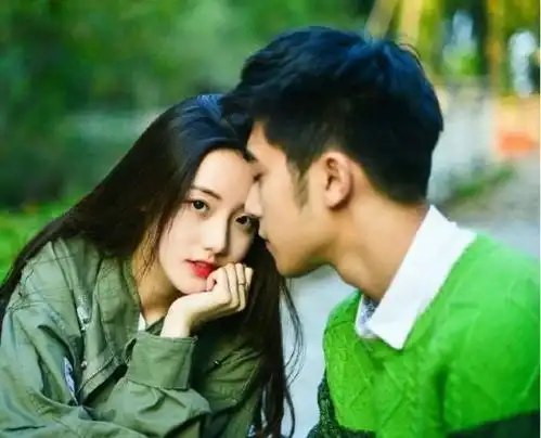  同学会上见到了自己的初恋,忐忑不安又心生喜悦,可惜我们都老了