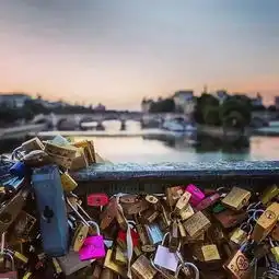  在巴黎塞纳河畔,享一场自然与文化双收的流动盛宴