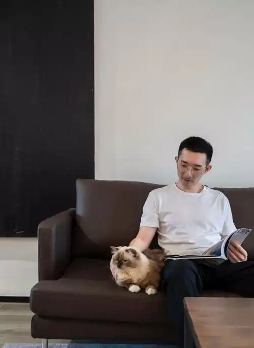  130㎡独居男生的家,舍1房变3大开放功能区,看书撸猫两相宜