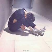  qq头像情侣背影黑白两张