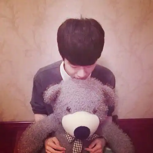 情侣头像拿杯子一左一右这人