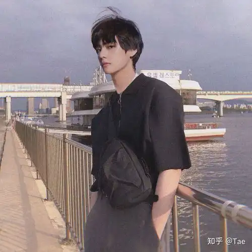  金泰亨有哪些男友风照片
