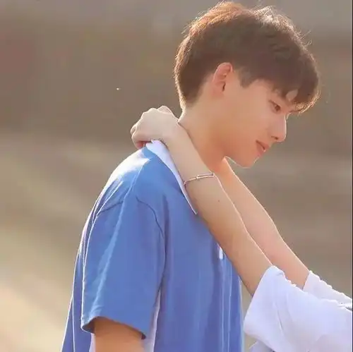  情头不会谈恋爱是他教的