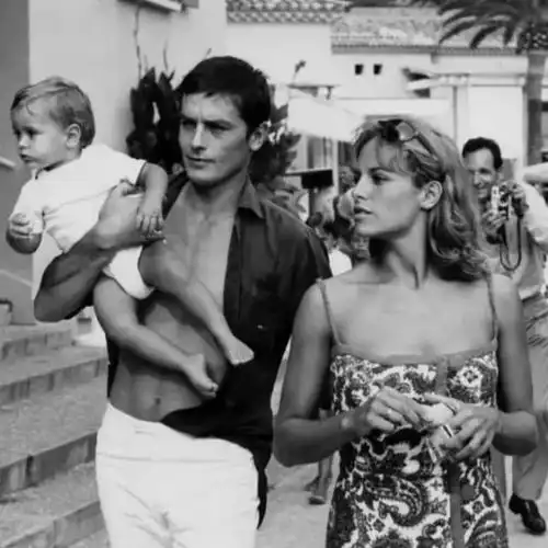 著名演员决定安乐死,由其妹妹执行我想有尊严地离开 著名演员决定安乐死,由其妹妹执行我想有尊严地离开