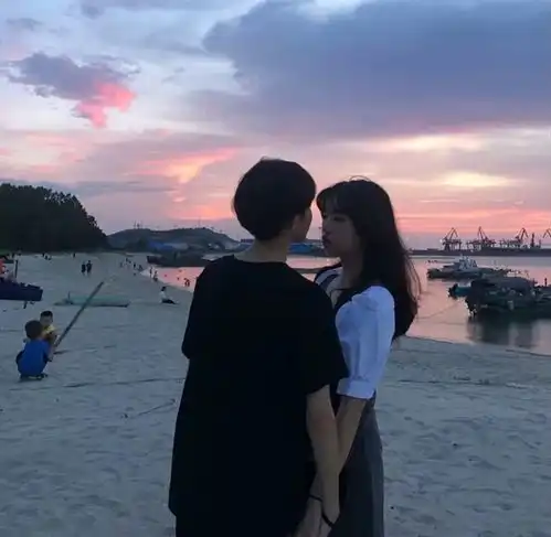 ins不露脸的情侣头像  ins不露脸的情侣头像