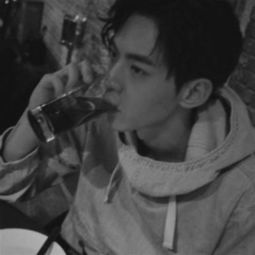  暗黑头像男高清帅气2020最新好看的丧系男头