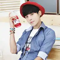  这个头像的人叫什么是网络红人吧