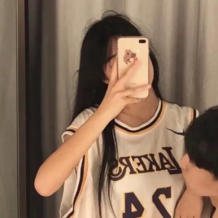  情侣头像成熟稳重一对早点睡明天就不爱你