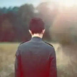 小胖孩情侣头像神秘的背