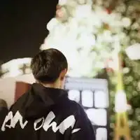  干净好看的情侣头像背影全网好看的情侣头像背影两个人