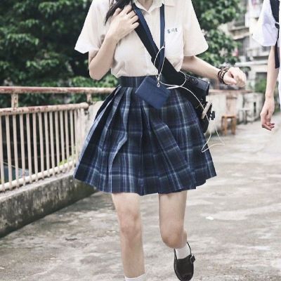  情侣头像真人一人一半可爱哪来什么避风港难过时永远只有自己一个人