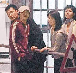  乐基儿含泪否认分黎明财产明星天价分手费曝光