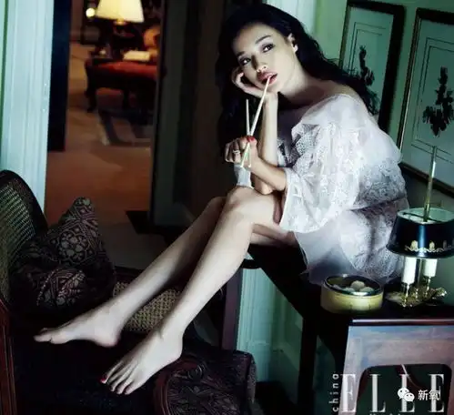  何穗晒50只口红,吴昕就晒100只口红,女星攀比起来都这么狠的