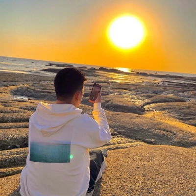  2021最新真人一人一张的好看情侣头像所有的失恋都是在给真爱铺路