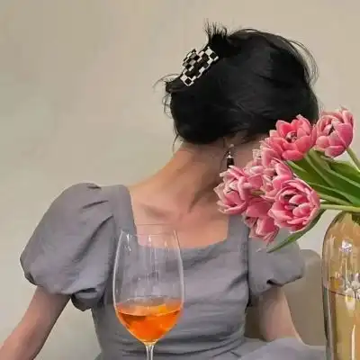 干净ins风好看的女头,女生氛围感头像超好看看不腻 干净ins风好看的女头,女生氛围感头像超好看看不腻