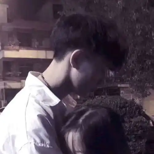  00后情侣都在用的情侣套图,个个都是秀儿,班长已踢