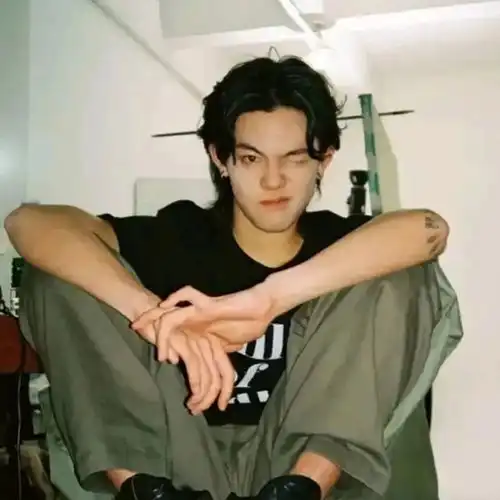  文案林语堂先生说过明智的放弃胜过盲目的执着,去吹吹风吧