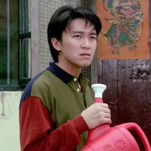  喜剧之王周星驰,天才面具下却是孤独的,为何他至今仍单身