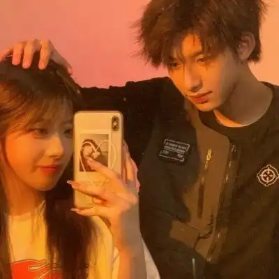 永不换的情侣头像真人版
