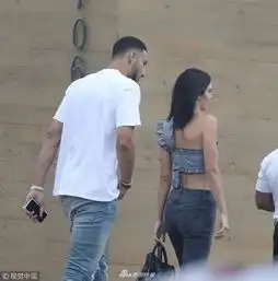 西蒙斯与女友詹娜现身纽约俊男美女配一脸