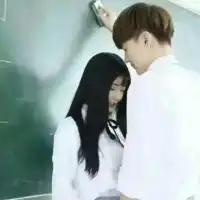 男生哭了,说明他爱的够深情侣头像