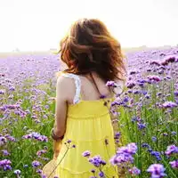 非常漂亮的森系又有点接近绿色系阳光唯美女生意境背影头像图片 非常漂亮的森系又有点接近绿色系阳光唯美女生意境背影头像图片