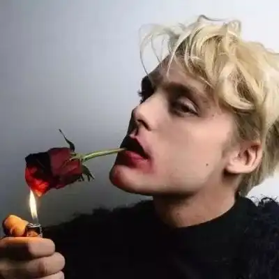 欧美个性网情侣头像吓人