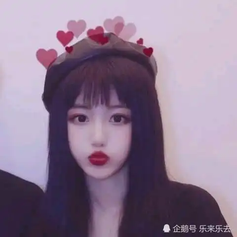  超甜情侣头像这人间南北东西路倒影总是照耀着执着的风流