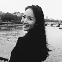  丰富情感的黑色头像表情可以掩饰但难受不会说谎