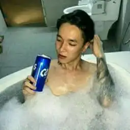 qq情侣头像另一张能帮我在下吗 qq情侣头像另一张能帮我在下吗