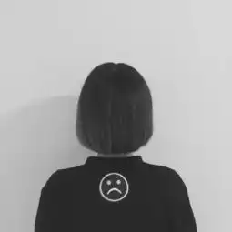  求qq情侣头像一人一张